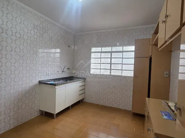 Apartamento 2 quartos e 1 banheiro, para alugar, no bairro Centro em Poços de Caldas