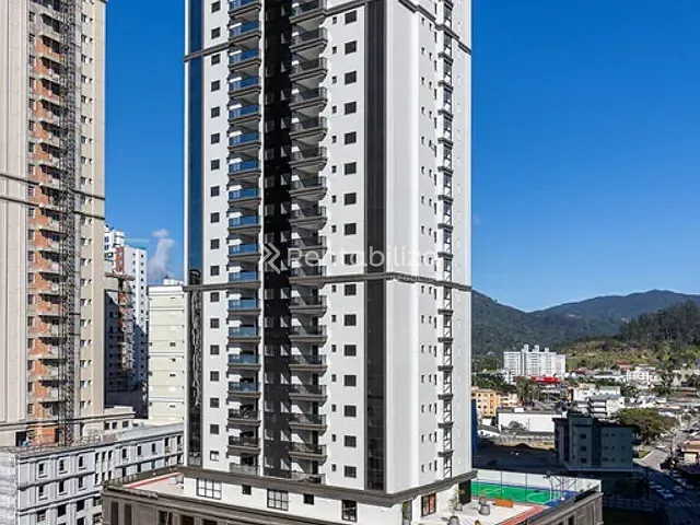 Apartamento 3 quartos e 1 banheiro, à venda, no bairro Centro em Itapema