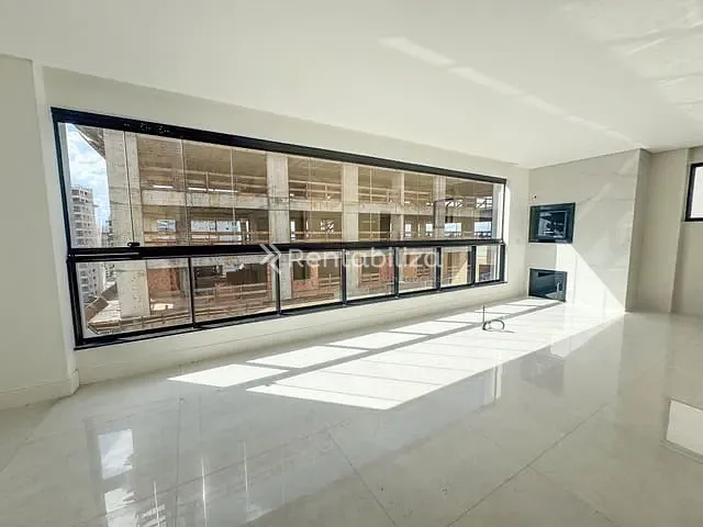Apartamento com 204m² 3 quartos e 3 banheiros, à venda, no bairro Perequê em Porto Belo