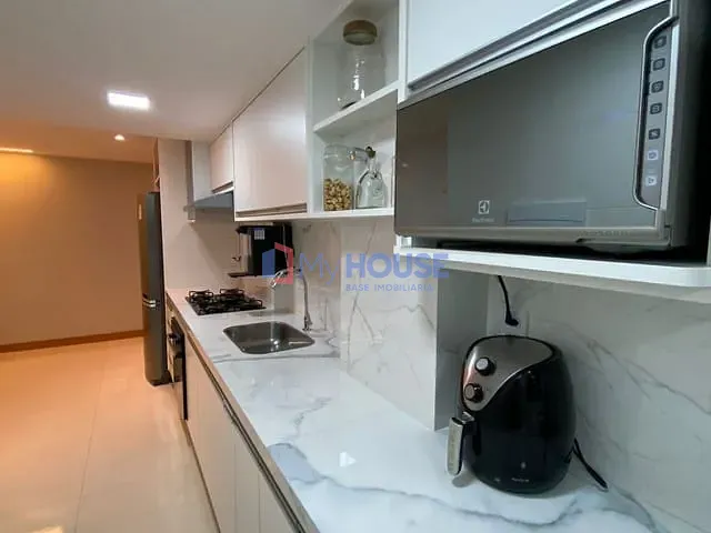 Apartamento com 99m² 3 quartos e 2 banheiros, à venda ou para alugar, no bairro Nossa Senhora da Vitória em Ilhéus