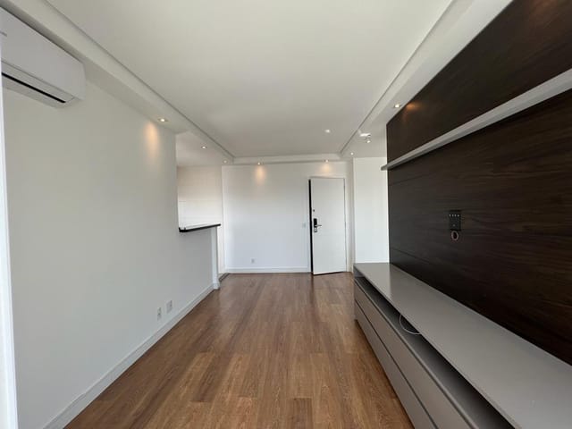 Foto do Apartamento - Apartamento com 70m², 2 quartos (1 suíte), 1 vaga. Andar alto. Lazer completo | Abba Negócios Imobiliários