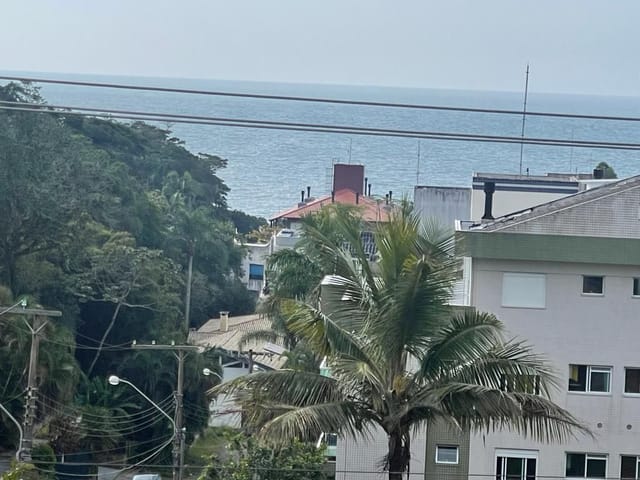 Apartamento 2 quartos e 2 banheiros, à venda, no bairro Canasvieiras em Florianópolis
