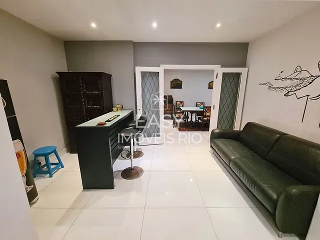 Apartamento com 165m² 4 quartos e 3 banheiros, à venda, no bairro Copacabana em Rio de Janeiro