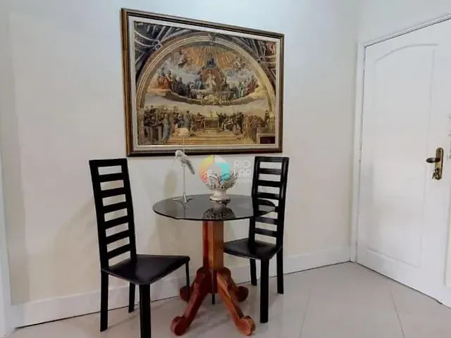 Apartamento com 90m² 3 quartos e 2 banheiros, à venda, no bairro Leme em Rio de Janeiro
