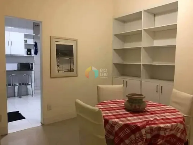 Apartamento com 90m² 3 quartos e 2 banheiros, à venda, no bairro Leme em Rio de Janeiro