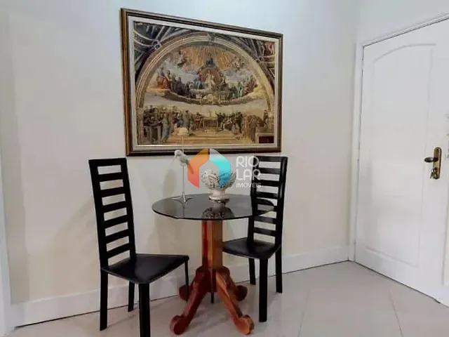 Apartamento com 90m² 3 quartos e 2 banheiros, à venda, no bairro Leme em Rio de Janeiro