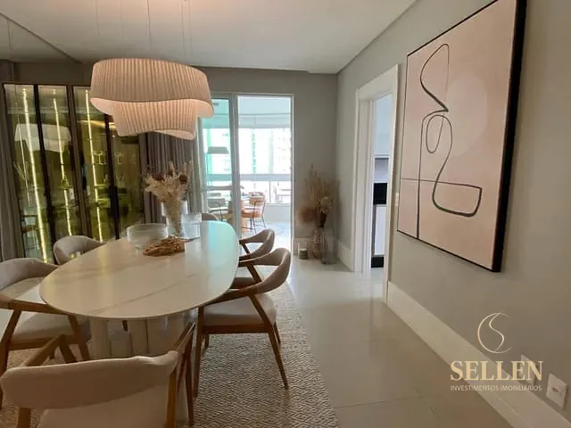 Apartamento com 203m² 3 quartos e 3 banheiros, à venda, no bairro Centro em Balneário Camboriú