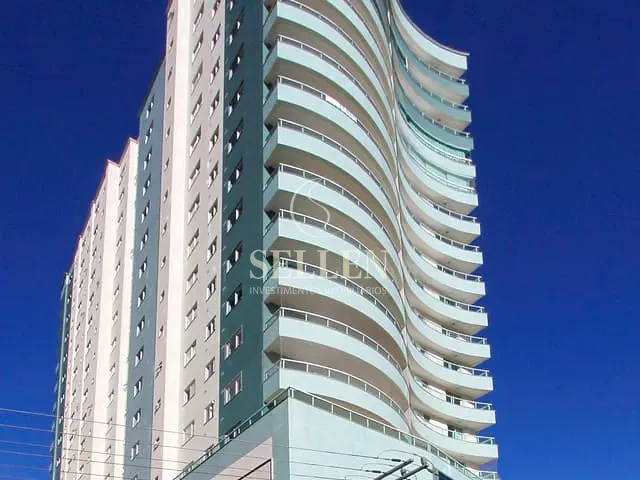 Apartamento com 203m² 3 quartos e 3 banheiros, à venda, no bairro Centro em Balneário Camboriú