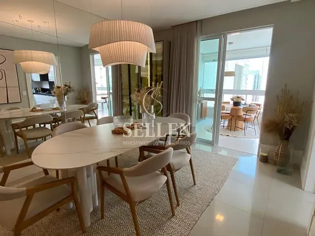 Apartamento com 203m² 3 quartos e 3 banheiros, à venda, no bairro Centro em Balneário Camboriú