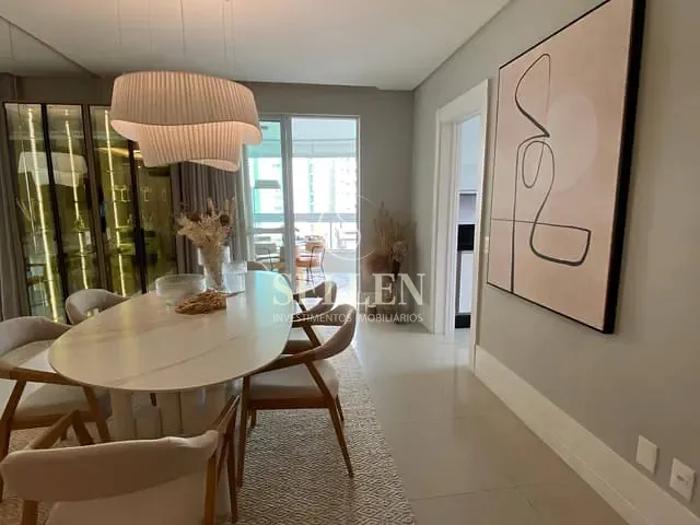 Apartamento com 203m² 3 quartos e 3 banheiros, à venda, no bairro Centro em Balneário Camboriú