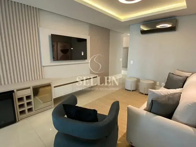 Apartamento com 203m² 3 quartos e 3 banheiros, à venda, no bairro Centro em Balneário Camboriú