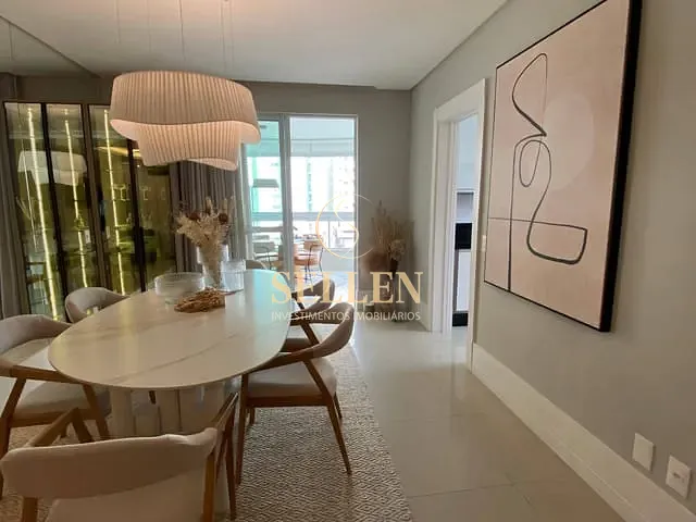 Apartamento com 203m² 3 quartos e 3 banheiros, à venda, no bairro Centro em Balneário Camboriú