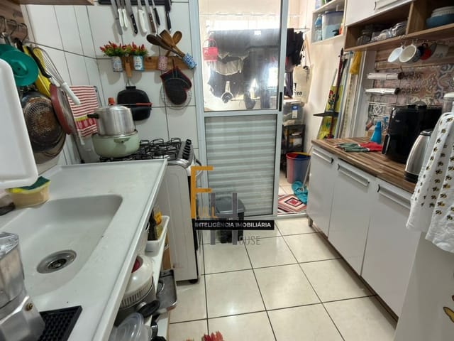 Apartamento 3 quartos e 2 banheiros, à venda, no bairro Residencial Flórida em Goiânia