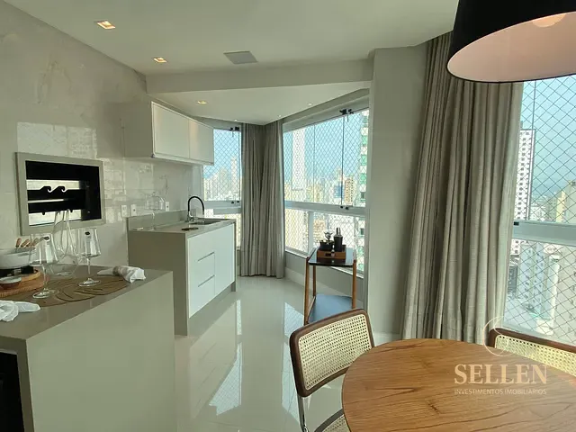 Apartamento com 139m² 3 quartos e 4 banheiros, à venda, no bairro Centro em Balneário Camboriú