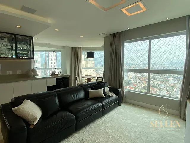 Apartamento com 139m² 3 quartos e 4 banheiros, à venda, no bairro Centro em Balneário Camboriú