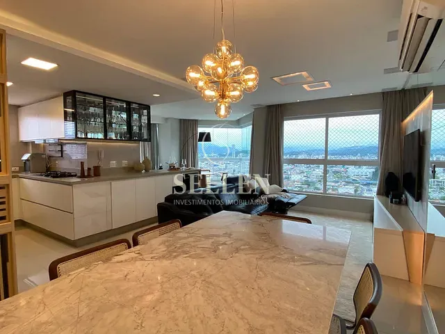 Apartamento com 139m² 3 quartos e 4 banheiros, à venda, no bairro Centro em Balneário Camboriú