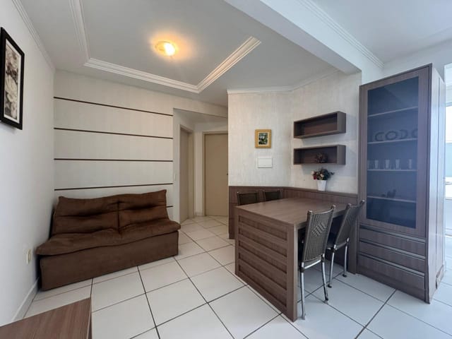 Apartamento 2 quartos e 2 banheiros, à venda, no bairro Ingleses do Rio Vermelho em Florianópolis