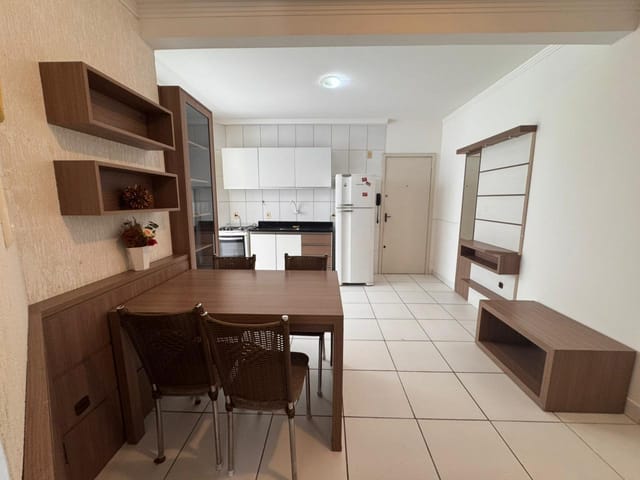 Apartamento 2 quartos e 2 banheiros, à venda, no bairro Ingleses do Rio Vermelho em Florianópolis