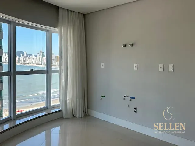 Apartamento 4 quartos e 4 banheiros, para alugar, no bairro Pioneiros em Balneário Camboriú