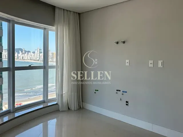 Apartamento 4 quartos e 4 banheiros, para alugar, no bairro Pioneiros em Balneário Camboriú