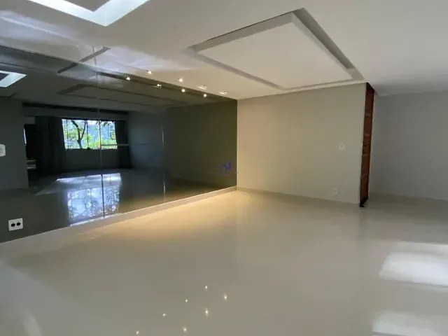 Apartamento 3 quartos e 2 banheiros, para alugar, no bairro Asa Norte em Brasília