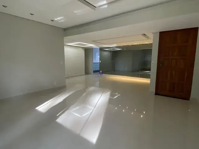 Apartamento 3 quartos e 2 banheiros, para alugar, no bairro Asa Norte em Brasília