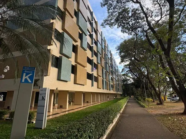 Apartamento 3 quartos e 2 banheiros, para alugar, no bairro Asa Sul em Brasília