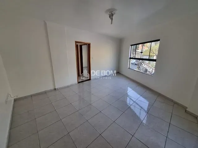 Apartamento com 86m² 2 quartos e 1 banheiro, para alugar, no bairro Jardim Centenário em Poços de Caldas