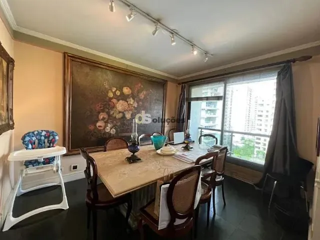 Apartamento com 220m² 4 quartos e 4 banheiros, à venda, no bairro Itaim Bibi em São Paulo