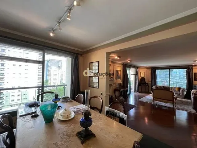 Apartamento com 220m² 4 quartos e 4 banheiros, à venda, no bairro Itaim Bibi em São Paulo