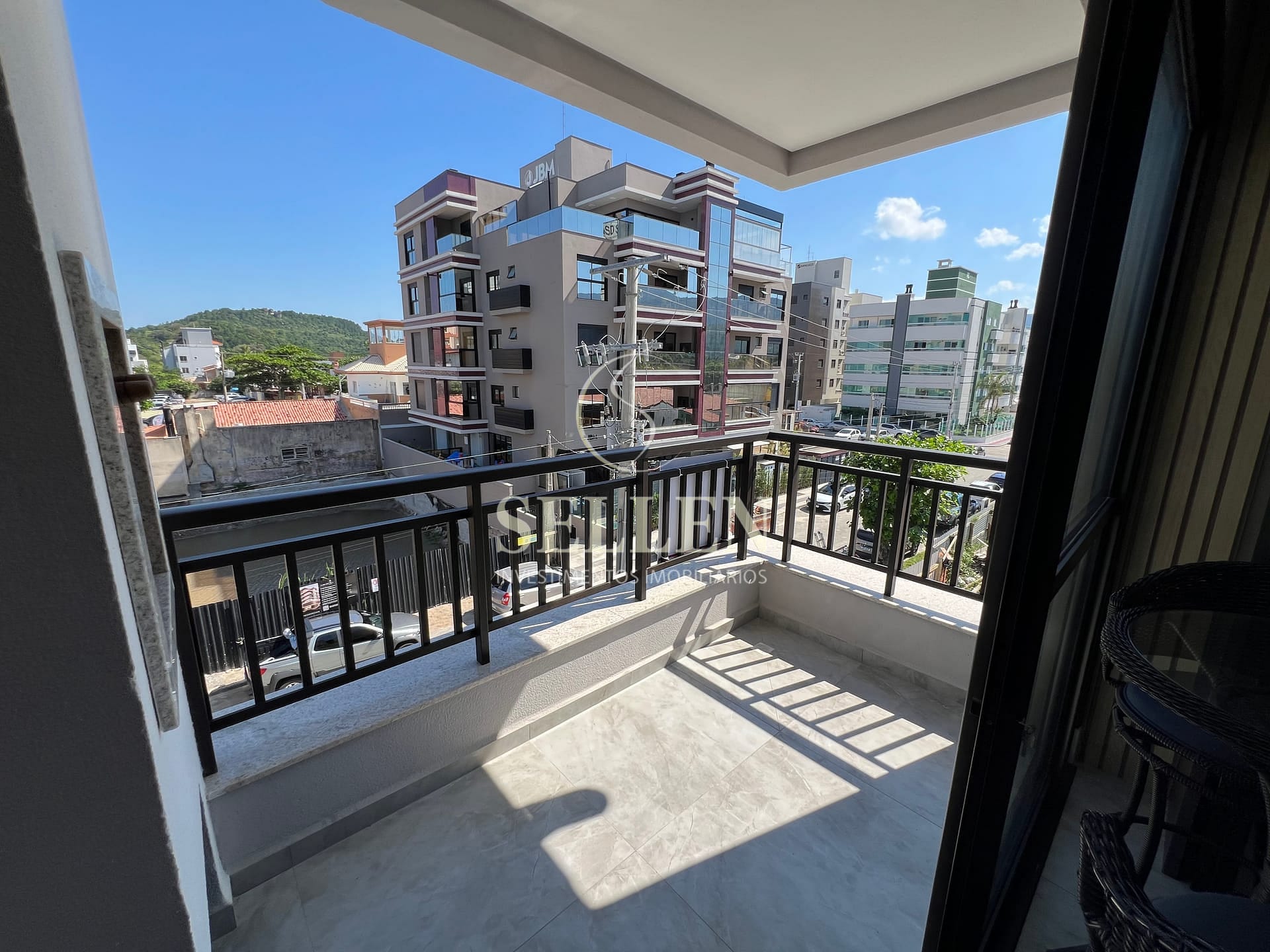 Apartamento à venda com 2 quartos, 64m² - Foto 18