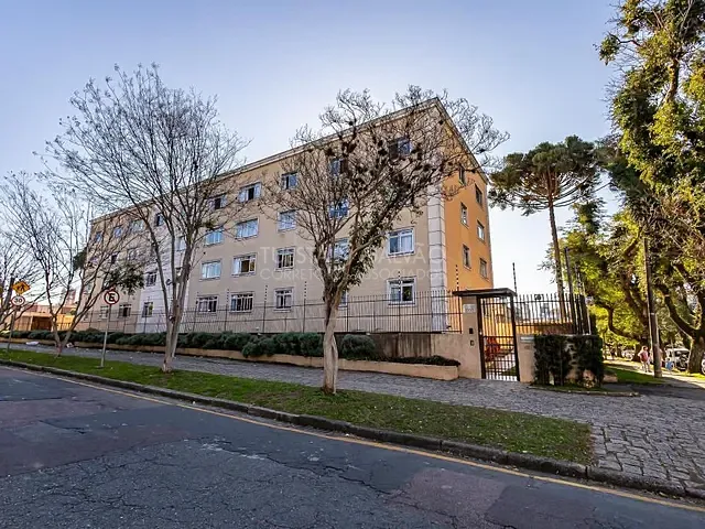 Apartamento com 69m² 3 quartos e 2 banheiros, à venda, no bairro Água Verde em Curitiba