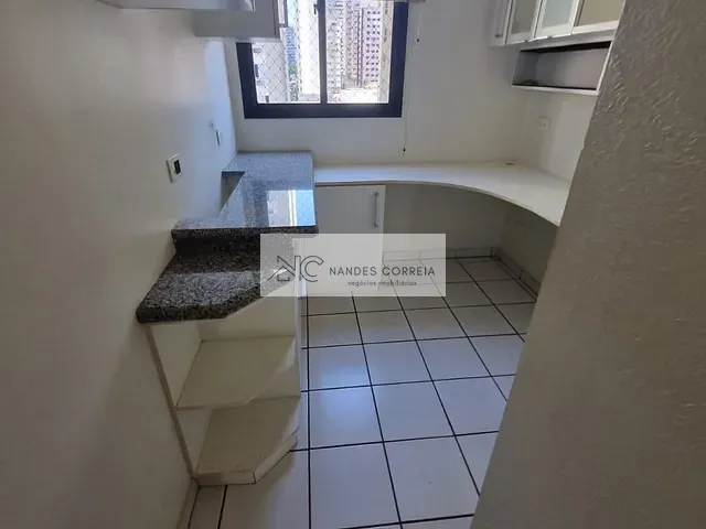 Apartamento 3 quartos e 3 banheiros, à venda, no bairro Centro em Londrina