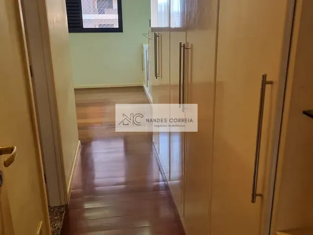 Apartamento 3 quartos e 3 banheiros, à venda, no bairro Centro em Londrina