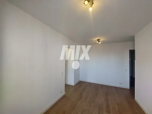 Apartamento 1 quarto e 1 banheiro, para alugar, no bairro Vila Uberabinha em São Paulo