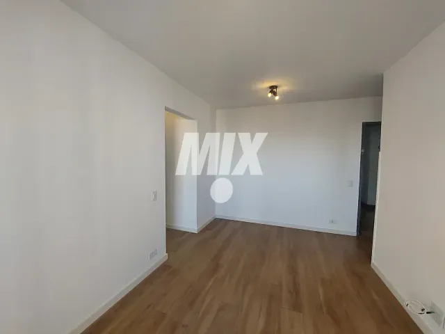 Apartamento 1 quarto e 1 banheiro, para alugar, no bairro Vila Uberabinha em São Paulo