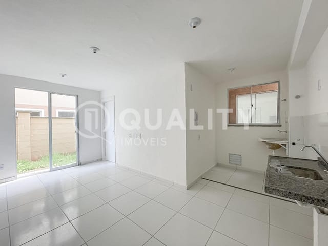 Apartamento 2 quartos e 1 banheiro, para alugar, no bairro Padre Julio Maria em Caucaia