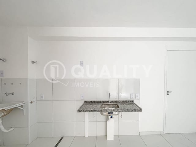 Apartamento 2 quartos e 1 banheiro, para alugar, no bairro Padre Julio Maria em Caucaia