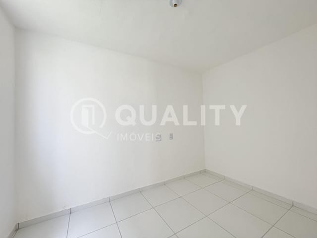 Apartamento 2 quartos e 1 banheiro, para alugar, no bairro Padre Julio Maria em Caucaia