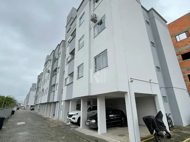 Apartamento 2 quartos e 2 banheiros, para alugar, no bairro XV de Novembro em Tijucas
