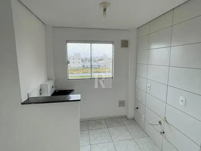 Apartamento 2 quartos e 2 banheiros, para alugar, no bairro XV de Novembro em Tijucas