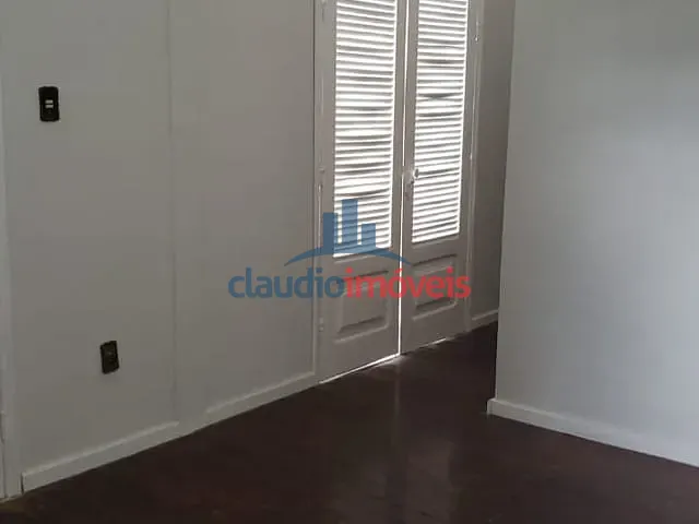 Apartamento 4 quartos e 2 banheiros, à venda, no bairro São João em Volta Redonda