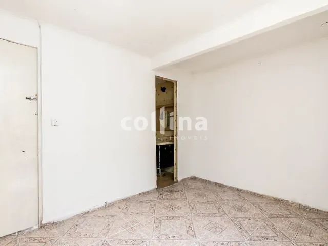 Apartamento 2 quartos e 1 banheiro, para alugar, no bairro Cohab V em Carapicuíba