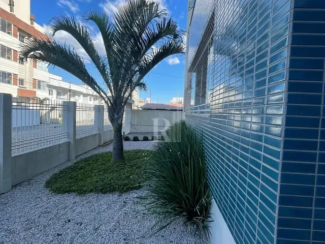 Apartamento 2 quartos e 1 banheiro, para alugar, no bairro Centro em Tijucas