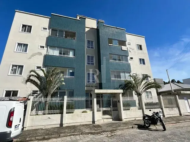 Apartamento 2 quartos e 1 banheiro, para alugar, no bairro Centro em Tijucas