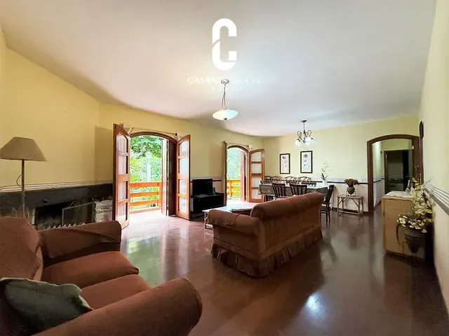 Apartamento com 233m² 4 quartos e 4 banheiros, à venda, no bairro Vila Capivari em Campos do Jordão