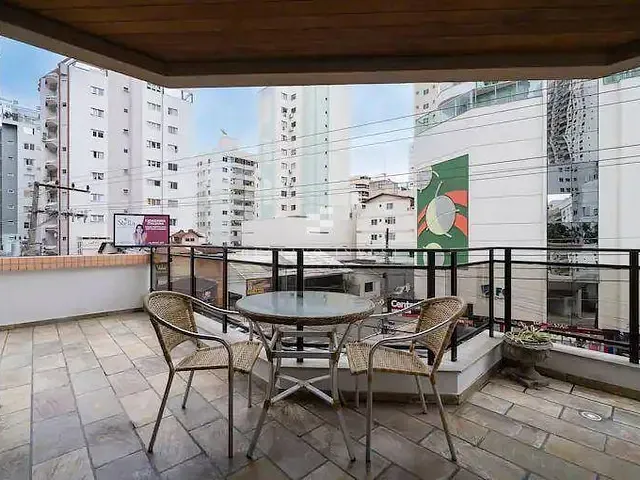 Apartamento com 288m² 4 quartos e 2 banheiros, à venda, no bairro Centro em Balneário Camboriú