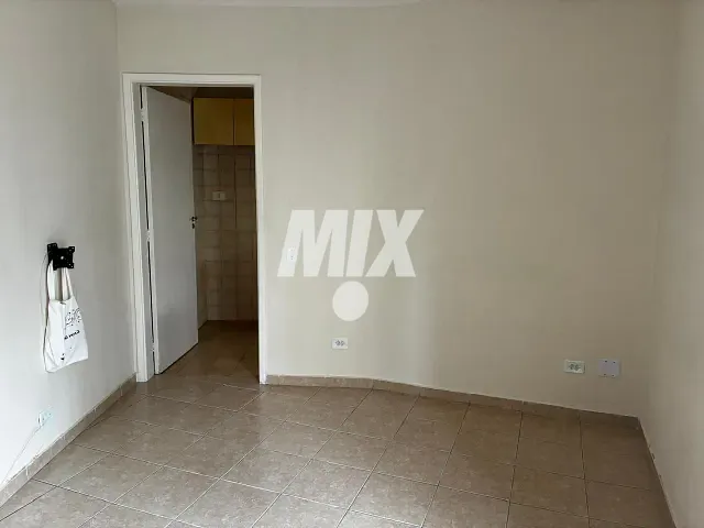 Apartamento 1 quarto e 1 banheiro, à venda ou para alugar, no bairro Vila Uberabinha em São Paulo