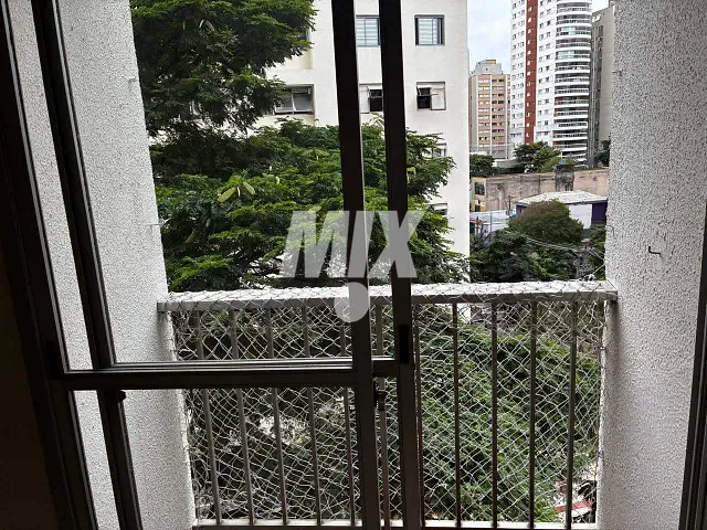 Apartamento 1 quarto e 1 banheiro, à venda ou para alugar, no bairro Vila Uberabinha em São Paulo
