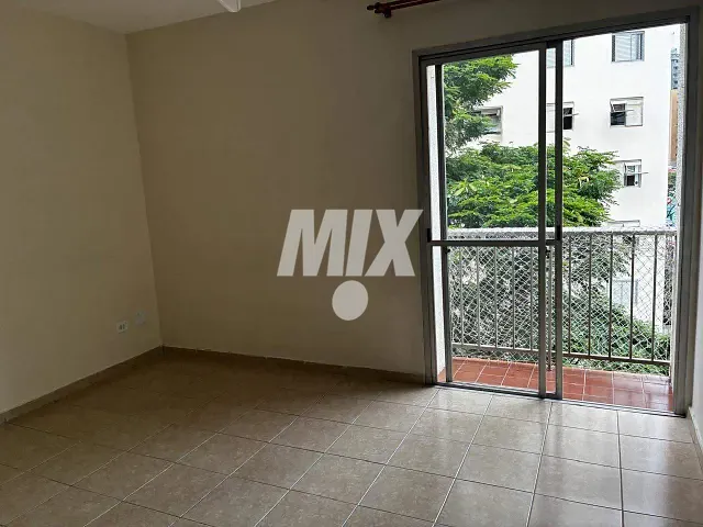 Apartamento 1 quarto e 1 banheiro, à venda ou para alugar, no bairro Vila Uberabinha em São Paulo